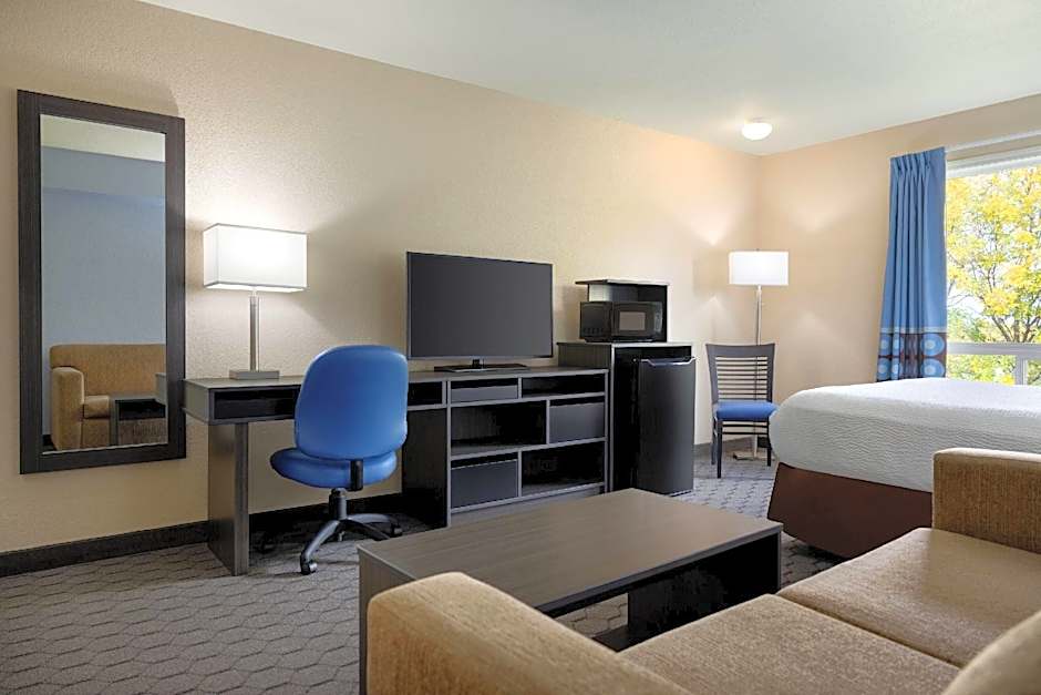 Super 8 by Wyndham Swan River MB