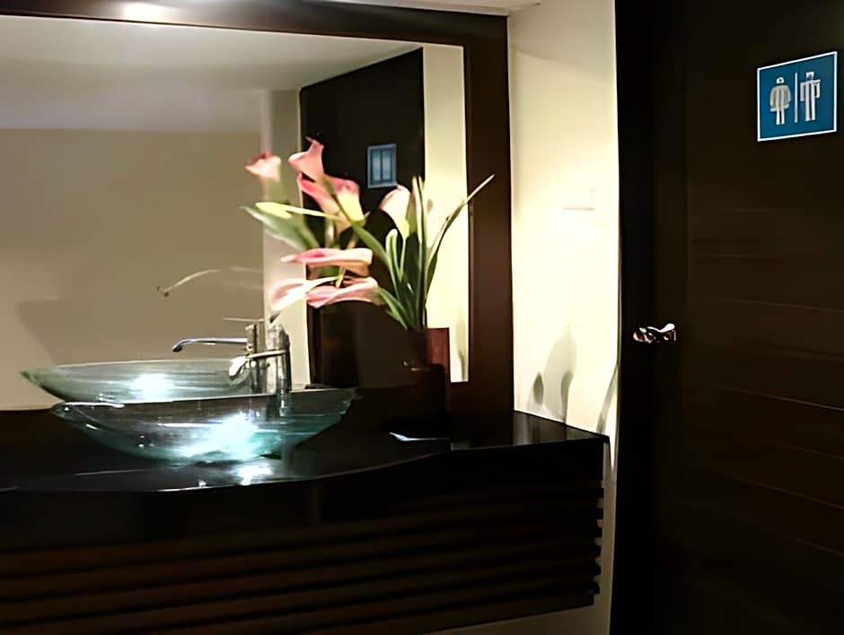 Sooksabai Jomtien Beach Hotel