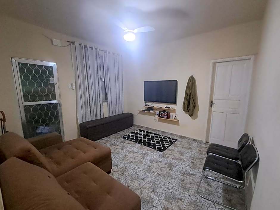 Casa com 2 Camas Queen e 1 King em Quartos Climatizados