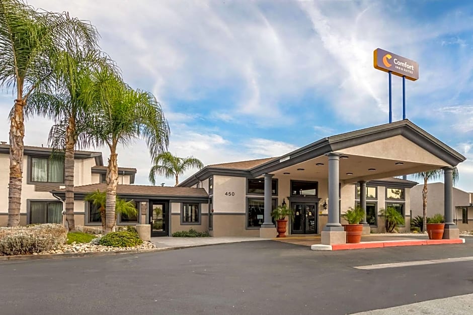 Comfort Inn & Suites Colton