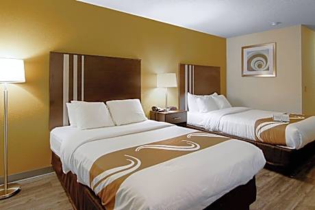 2 Queen Beds, Smoking
