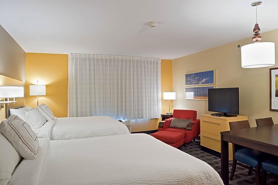 TownePlace Suites by Marriott Garden City