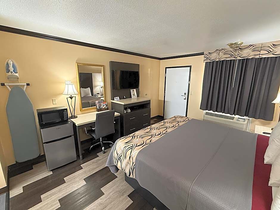 Regency 7 Motel