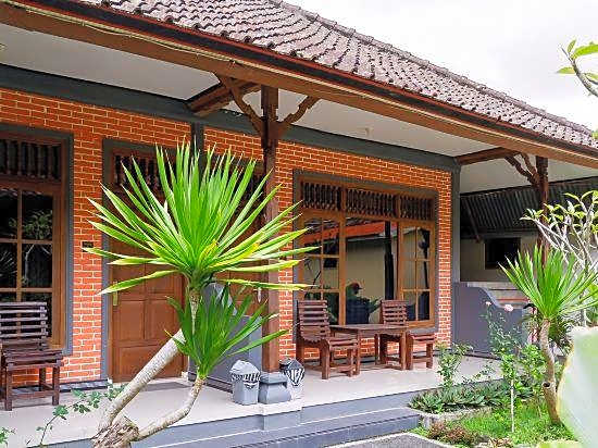 Hotel Segara & Restoran