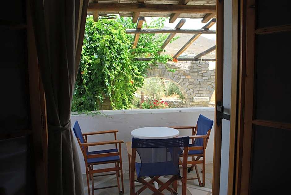 Siroco's Rooms And Studios