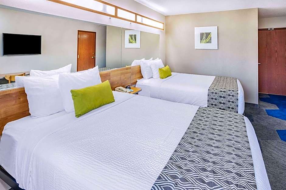 Microtel Inn & Suites By Wyndham Johnstown