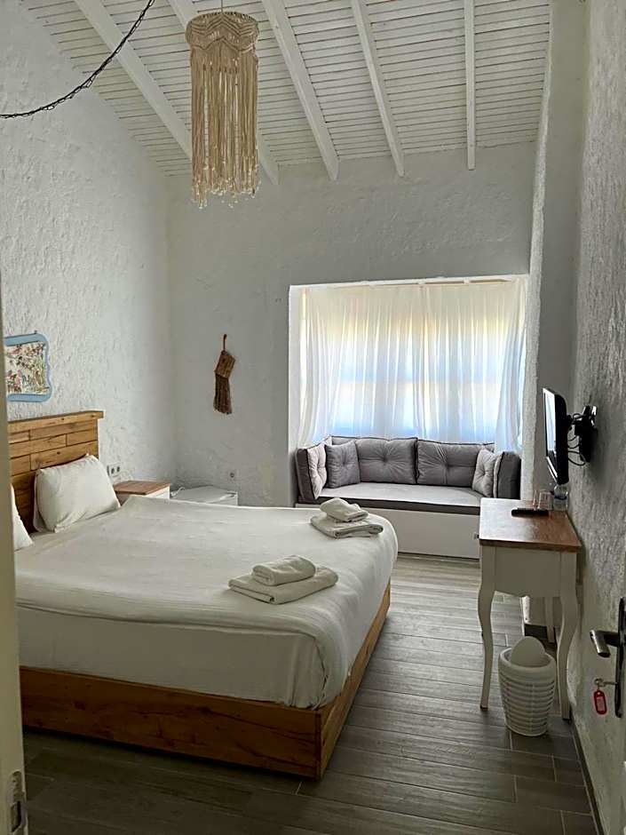 Alacati Boreas Hotel