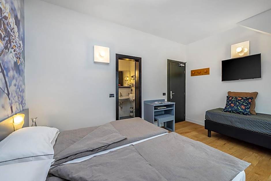 Photo 1 of 8 of 1 Double Bed or 2 Beds