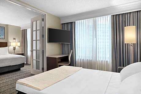 Two-Room King Suite - Hearing Accessible