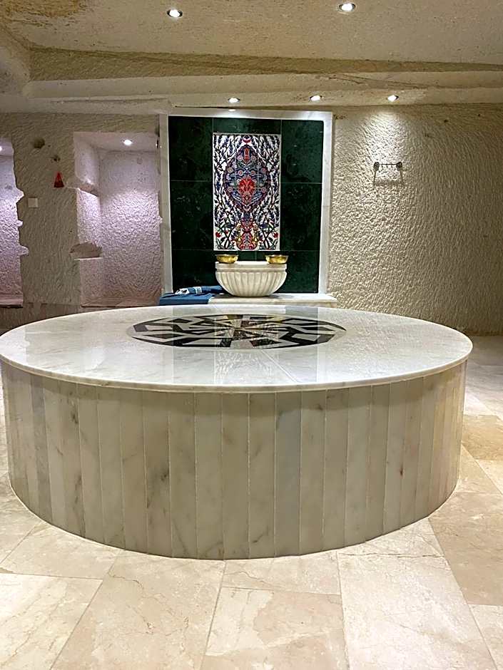 Abu Hayat Cave Suites