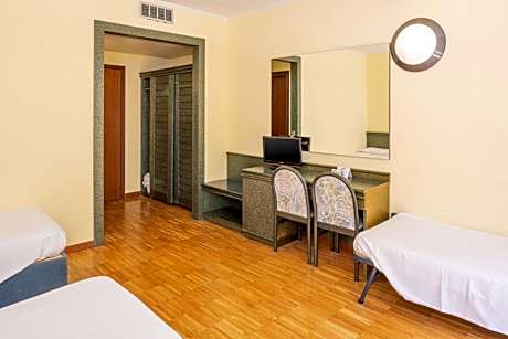 Quadruple Room with Mountain View