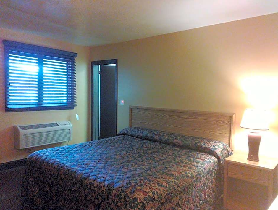 Colonial Inn Mercer-Grove City