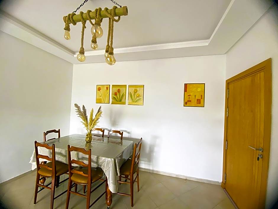 Vista Nest Home - Imi Ouaddar bien équipé avec terrasse