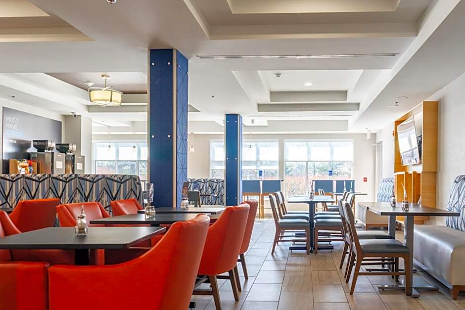 Holiday Inn Express Hotel & Suites Lake Zurich-Barrington By IHG