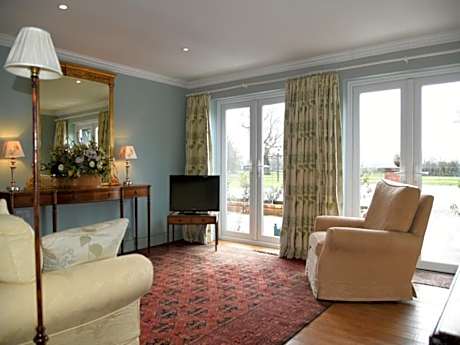 Cottage with Garden View