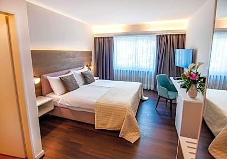 Superior Double or Twin Room with Garden View