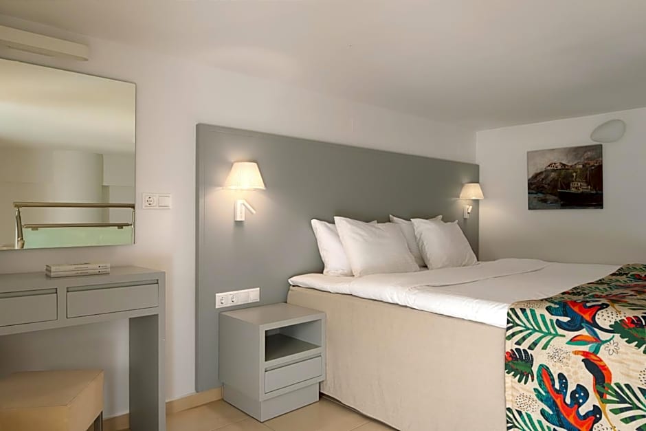 High Beach Resort
