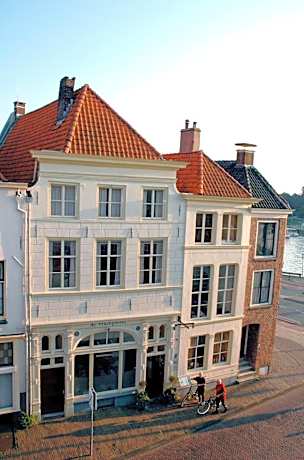 Hotel de Vischpoorte, hartje Deventer en aan de IJssel