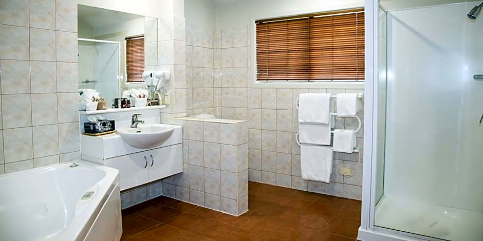 Baycrest Thermal Lodge