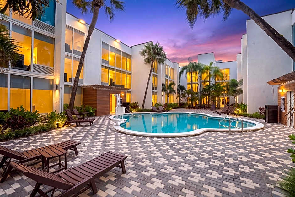 Tropical Palms Hotel