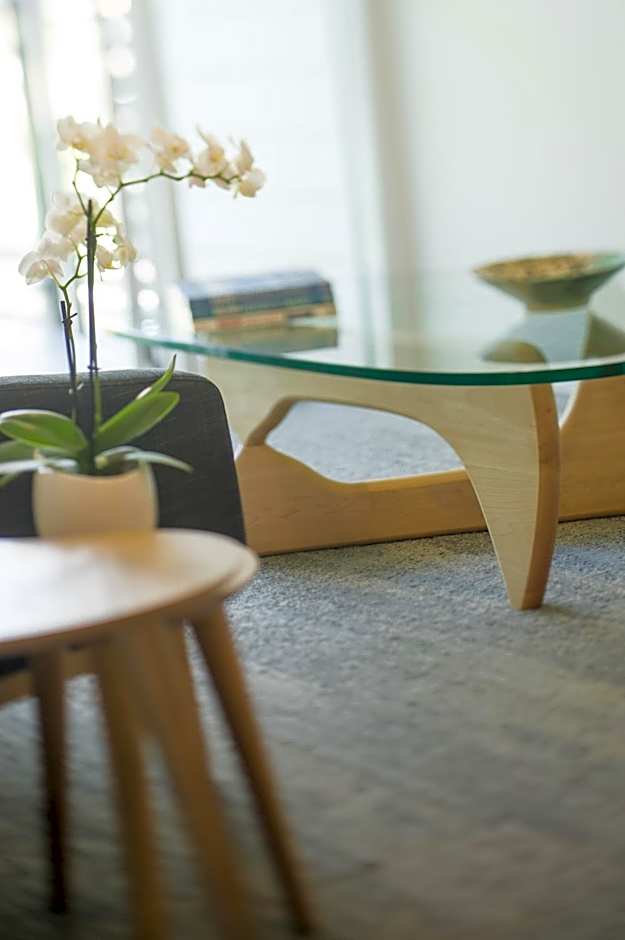 Heart Hotel and Gallery Whitsundays