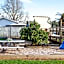 Jack & Di's Waiteti Lakefront Motel