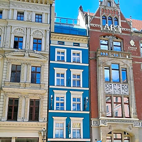 Academus Pub & Guest House