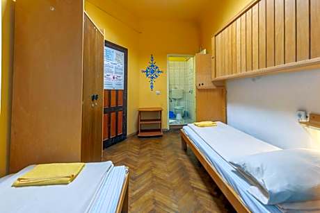 Twin Room with Private Bathroom