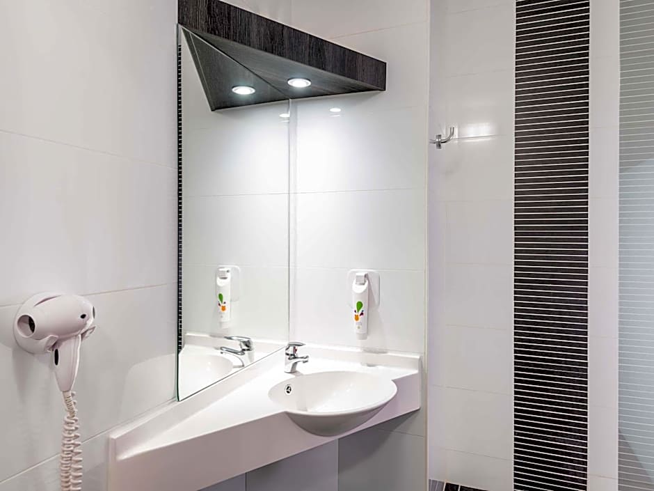 ibis Styles Rouen Val De Reuil