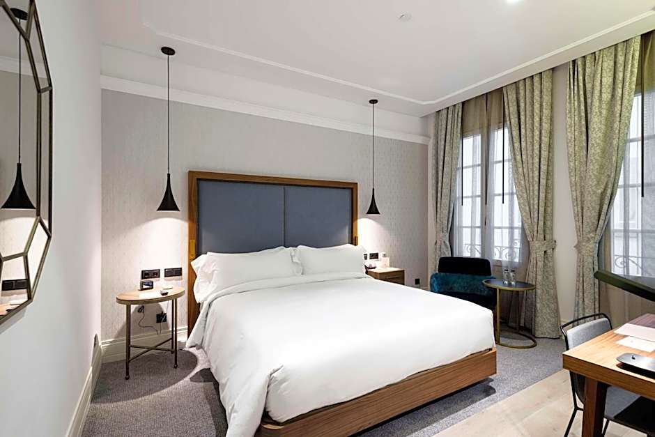 DoubleTree by Hilton Madrid - Prado