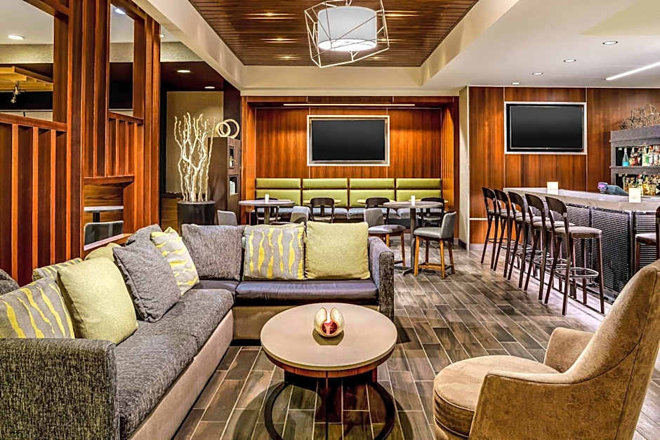 Courtyard by Marriott Charlotte City Center