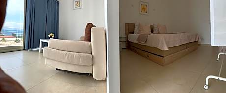 Deluxe Double Room with Balcony and Sea View