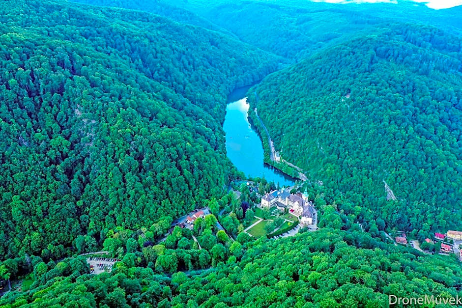 Hotel Tókert Szálloda és Étterem
