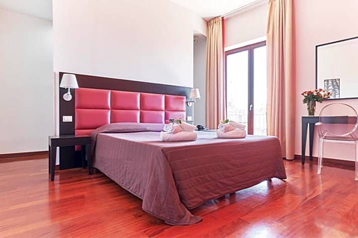 Photo 1 of 5 of 1 Double Bed or 2 Beds