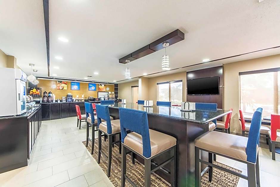 Comfort Inn North Dallas Near the Galleria