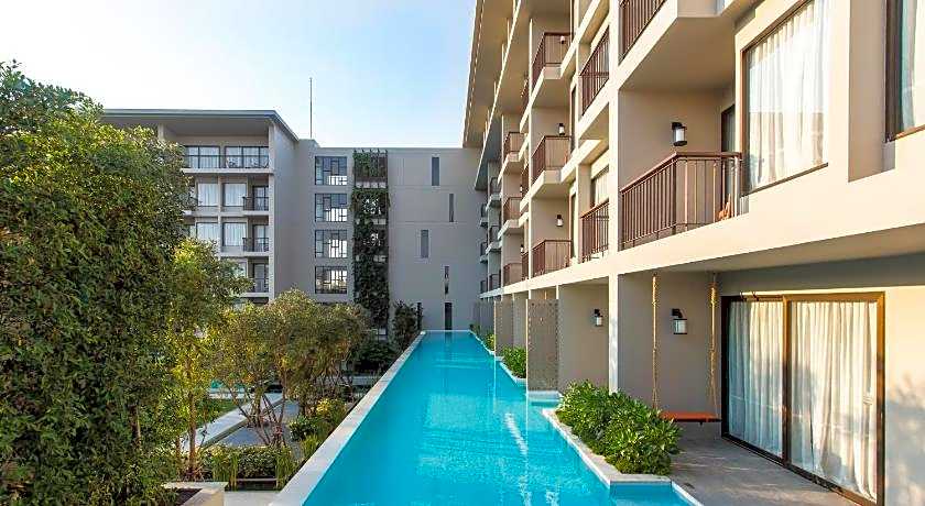 Proud Phuket Hotel (SHA Plus)