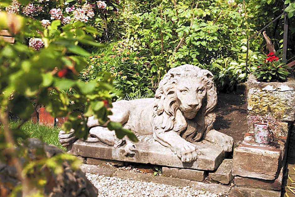 THE GATE GARDEN Hotel