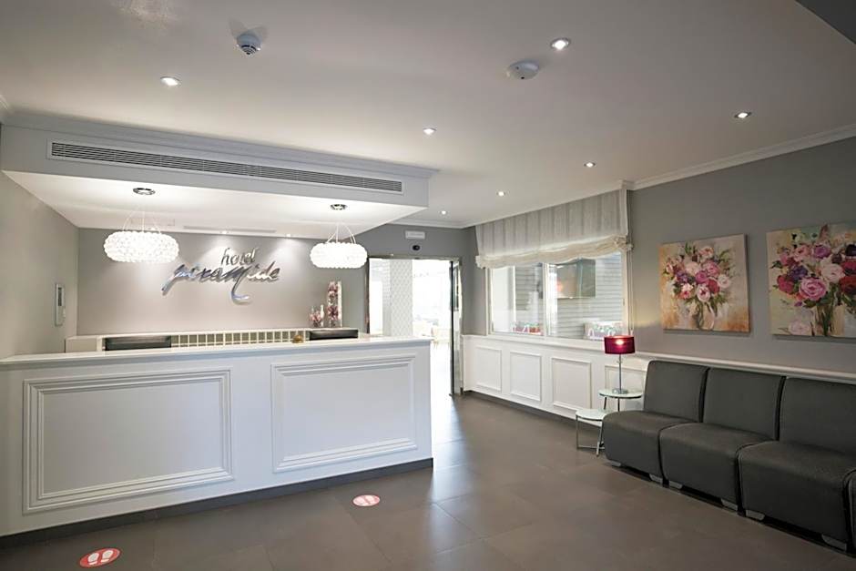 Hotel Piramide