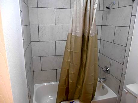 Queen Room with Two Queen Beds - Smoking