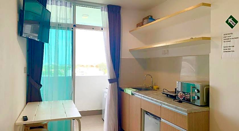 Sunset Seaview Vacation Condos @ Infinity Avenue