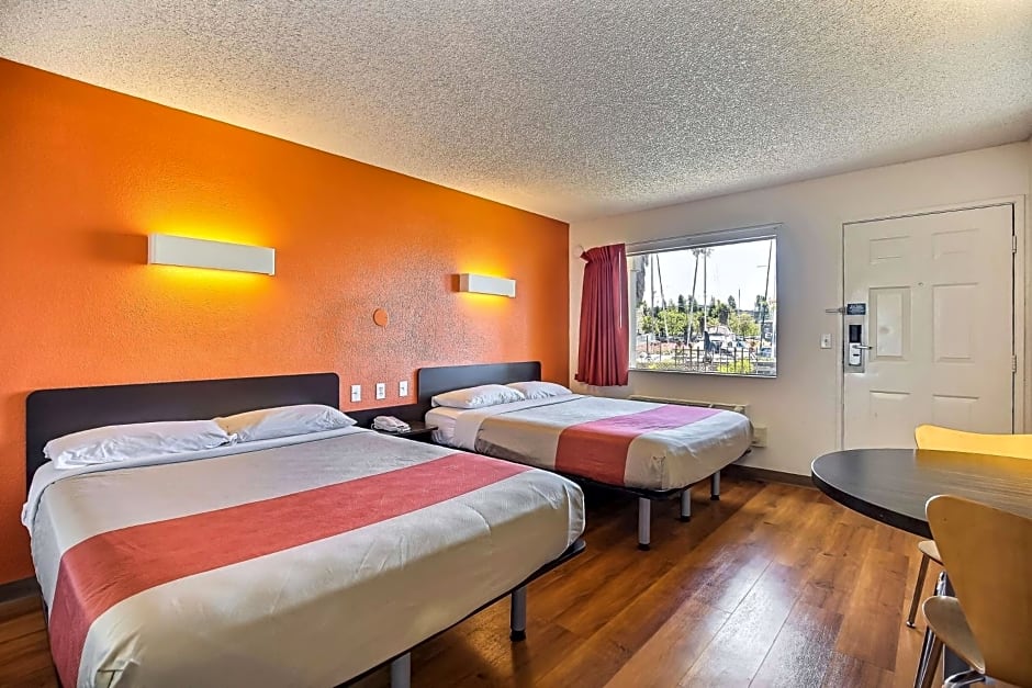 Motel 6 Oakland - Embarcadero