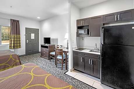 2 Queen Beds Deluxe Room Non-Smoking