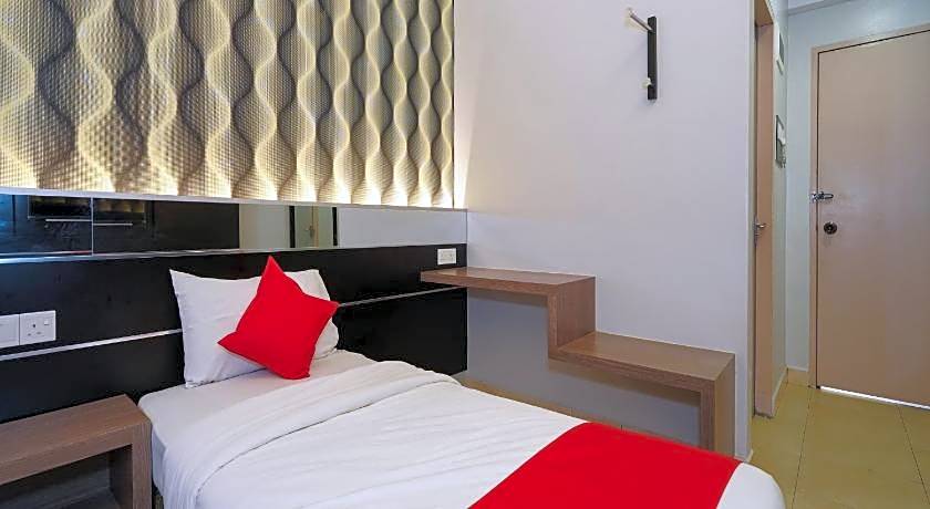 Super OYO 44083 Hotel Orchard Inn