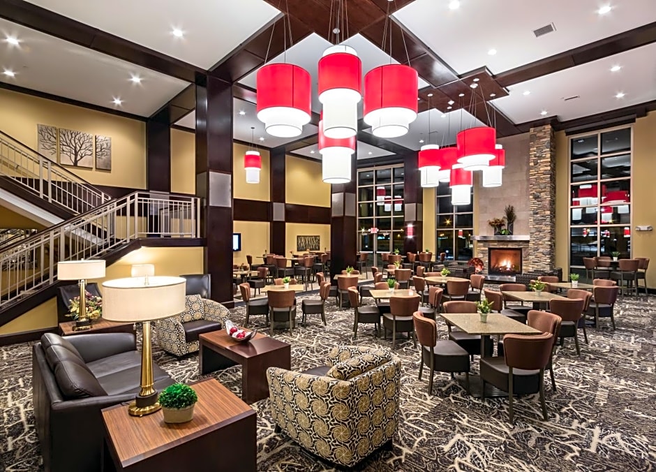 ClubHouse Hotel & Suites Fargo