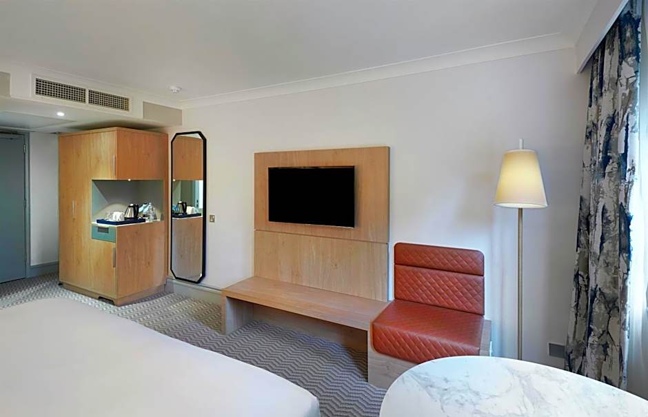 Photo 1 of 4 of Superior 1 King Bed