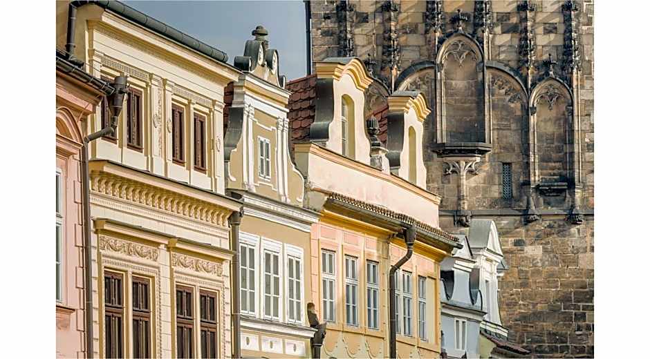 Mostecká 12 Residence