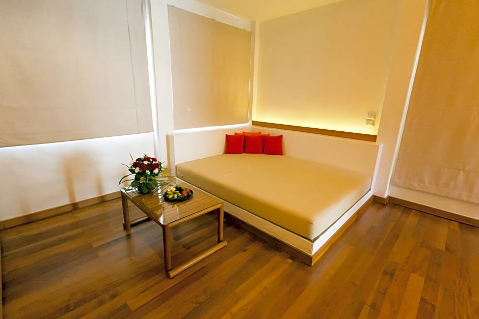 Photo 1 of 7 of Villa