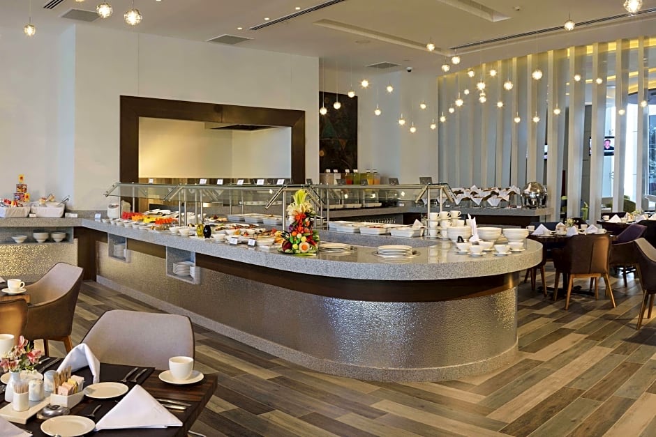 HS HOTSSON Hotel Silao