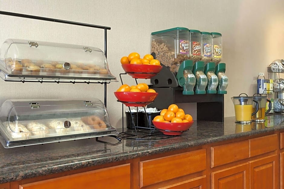 Ramada by Wyndham Sunnyvale/Silicon Valley