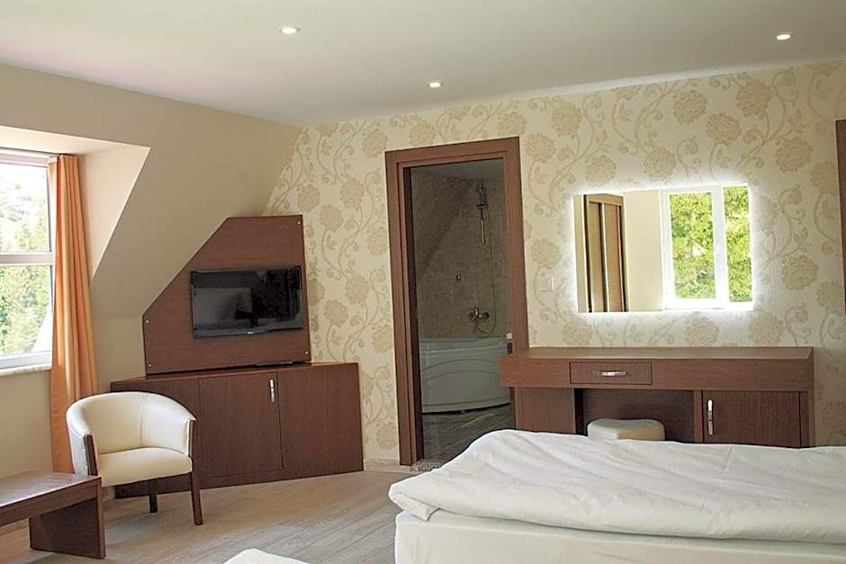 Hotel Green Valley Savsat